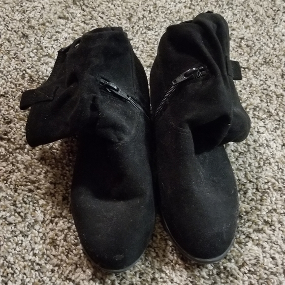 Girls slouchy booties - Picture 1 of 2